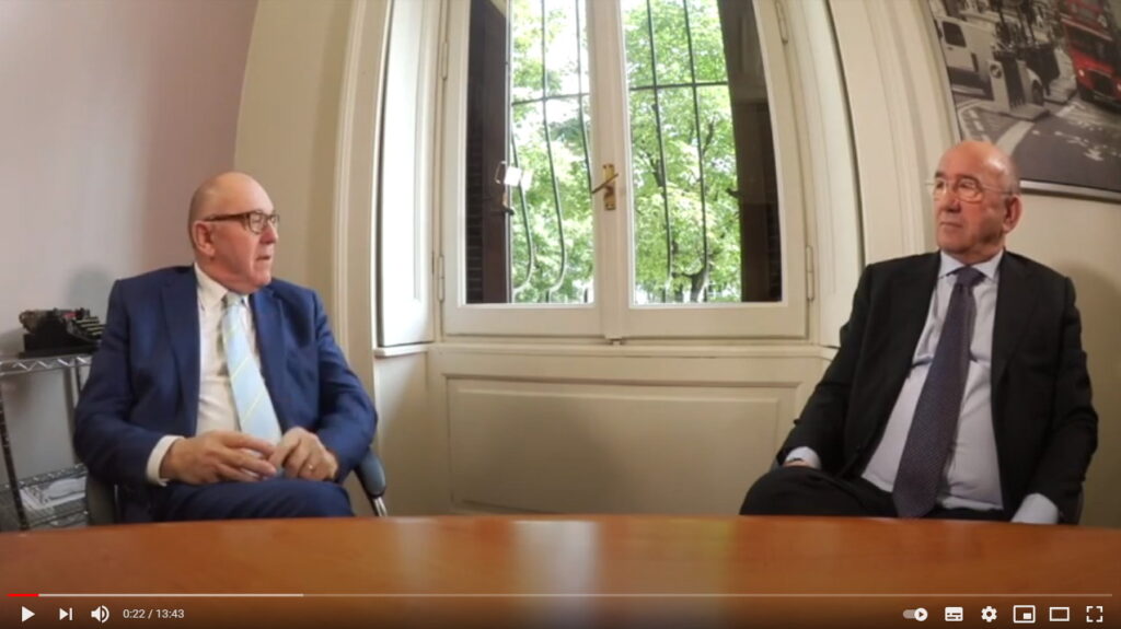 Scatto fotografio della conversazione avvenuta tra Luigi Viganotti e Giancarlo Guidolin di Consulenze Assicurative.